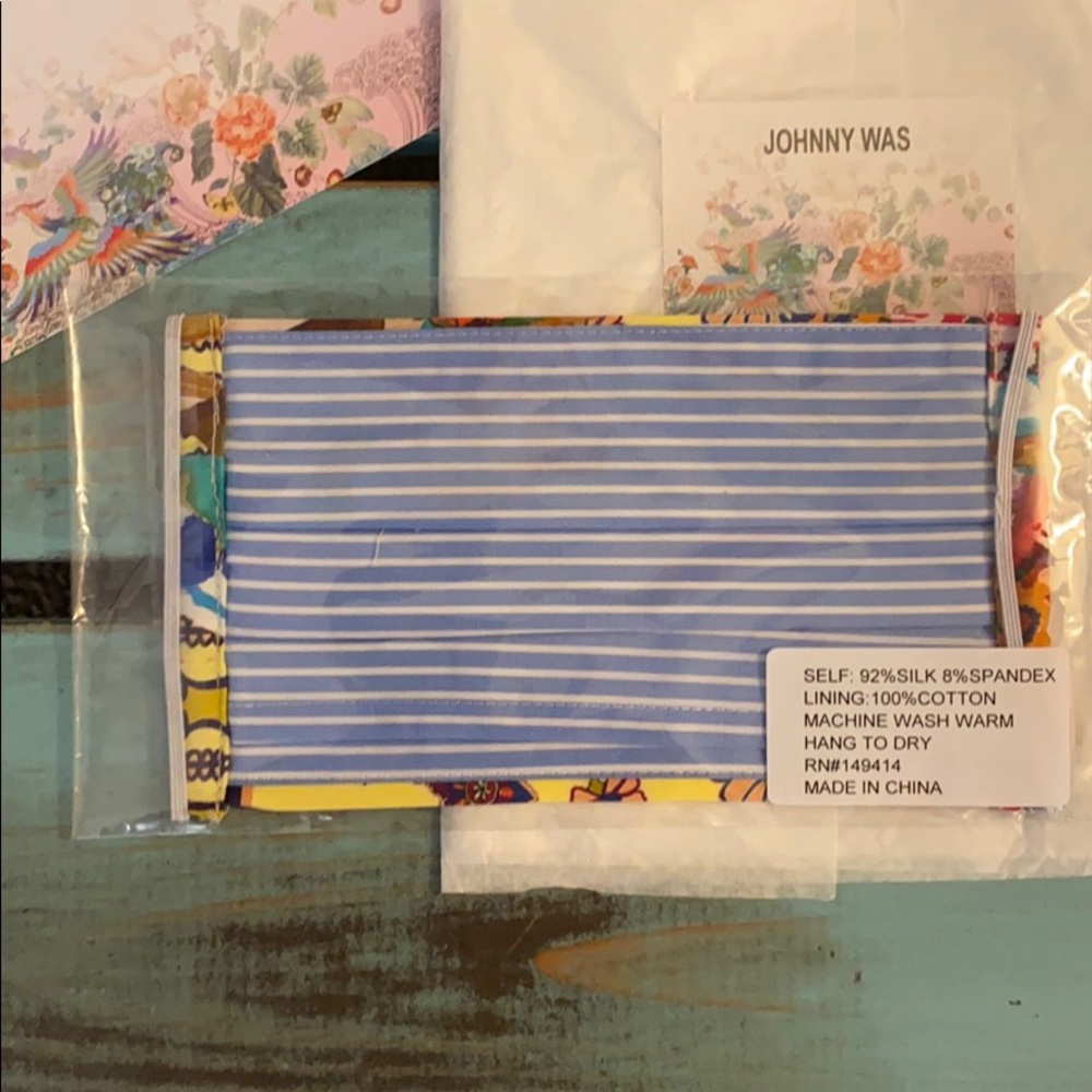 Johnny Was Silk Floral Face Mask - Picture 4 of 11
